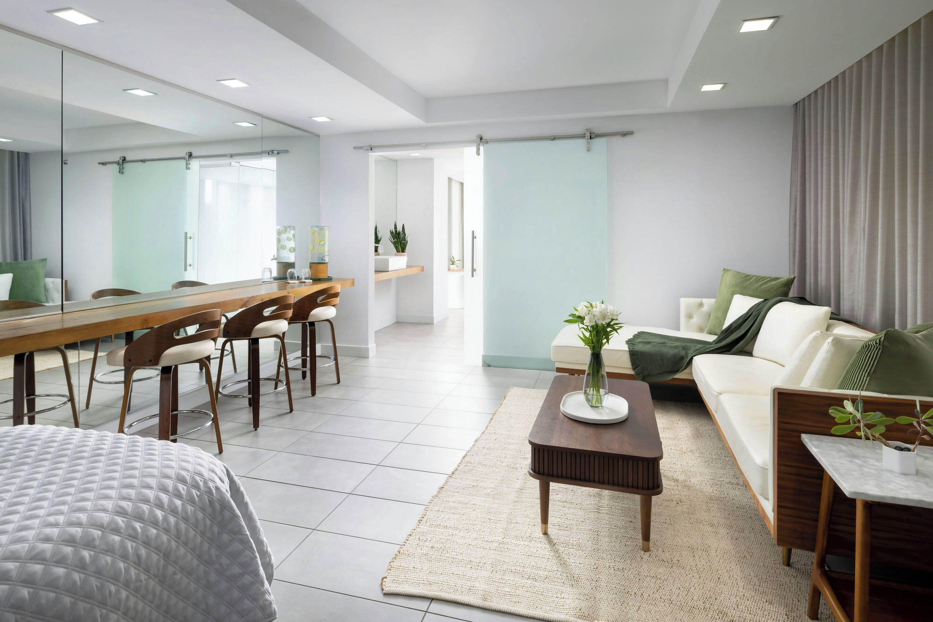 couples treatment room(s), massages