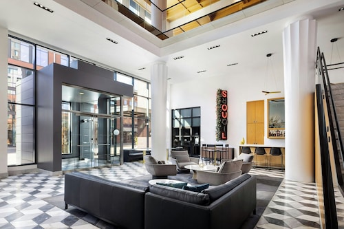 Le Méridien Columbus, The Joseph