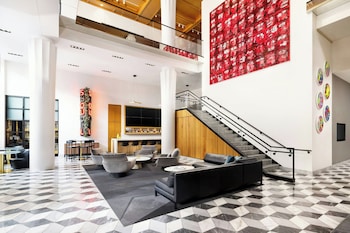 Le Méridien Columbus, The Joseph