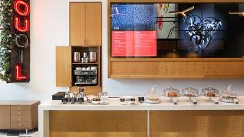 Café da manhã continental todos os dias mediante uma taxa