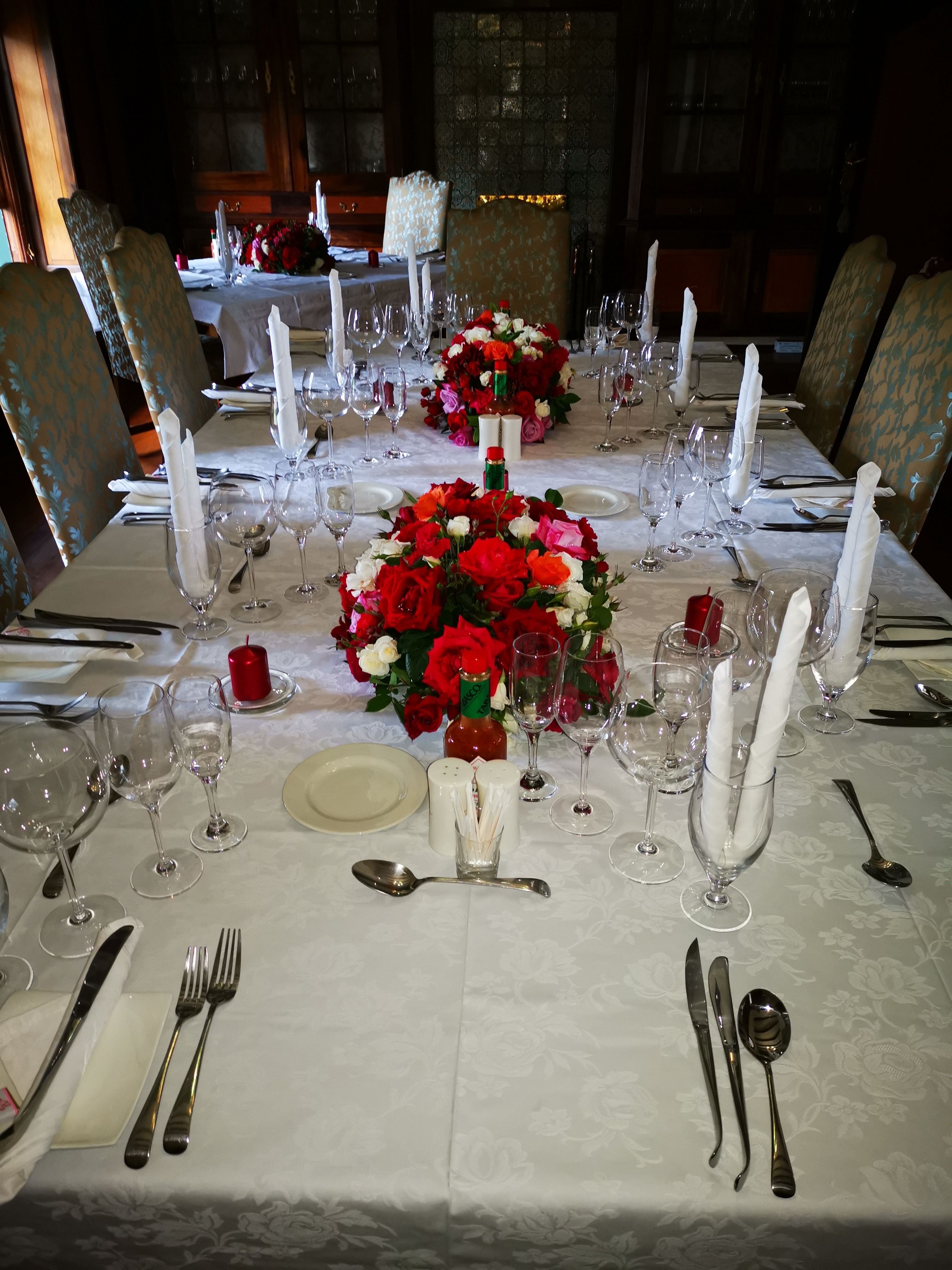 Frukost, lunch och middag serveras