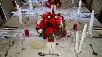 Frühstück, Mittagessen und Abendessen