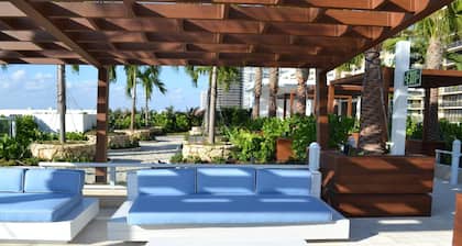 Grand Beach Hotel Surfside West