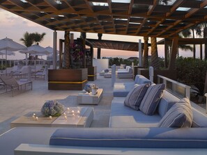 Terrace/patio - Grand Beach Hotel Surfside West (Surfside)