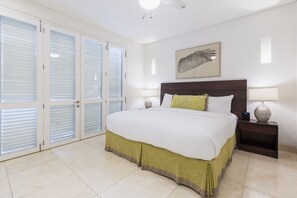 Majestic | Premium bedding, in-room safe, blackout curtains, soundproofing - Casa La Cartujita (Cartagena)