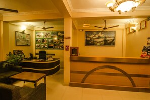 Lobby-Lounge