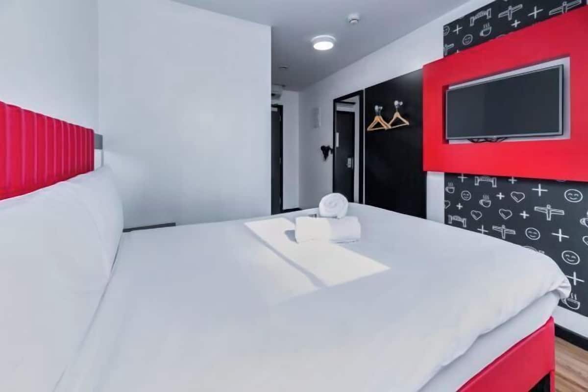 Roupas de cama premium, cofres nos quartos