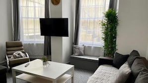 Appartement Familial, salle de bains privée (Flat 1 at Brunswick) | Bar lounge