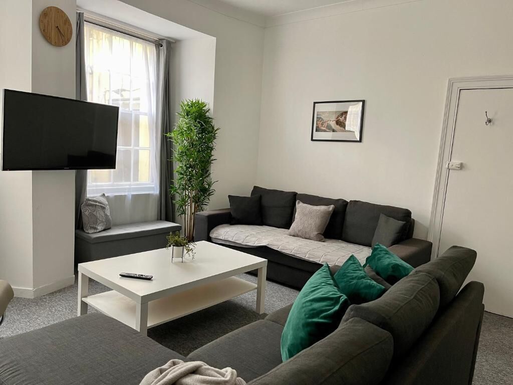 family apartment, private bathroom (flat 1 at brunswick) | lounge
