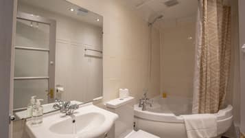 Suite, Ensuite | Bathroom
