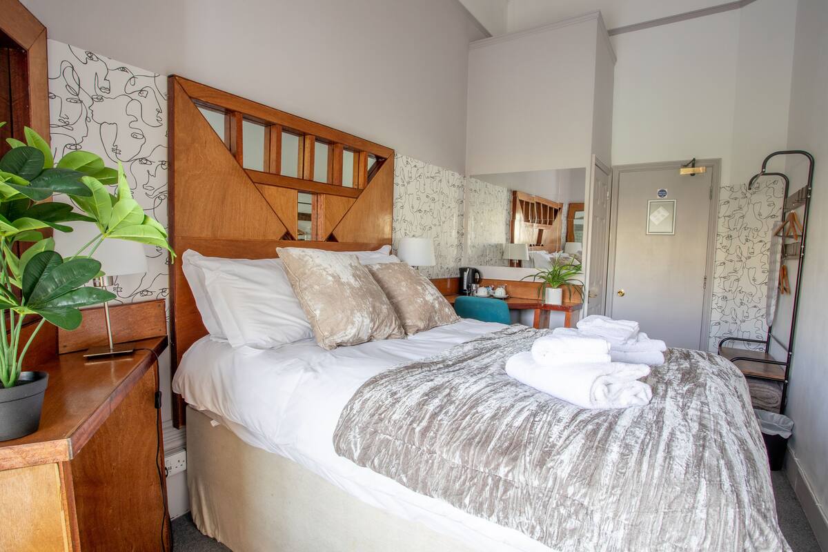 Standard Double Room, Ensuite, Sea View (Balcony) | Interior