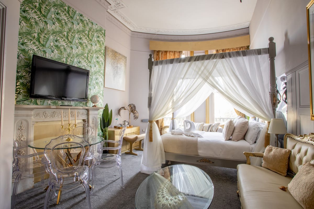 honeymoon double room, ensuite