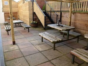 Exterior - The Hollies Inn (Westbury)