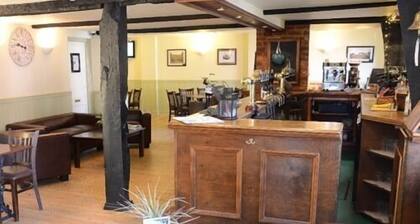 The Hollies Inn