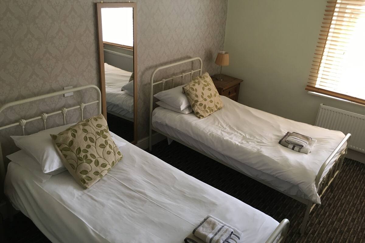 Twin Room, Ensuite