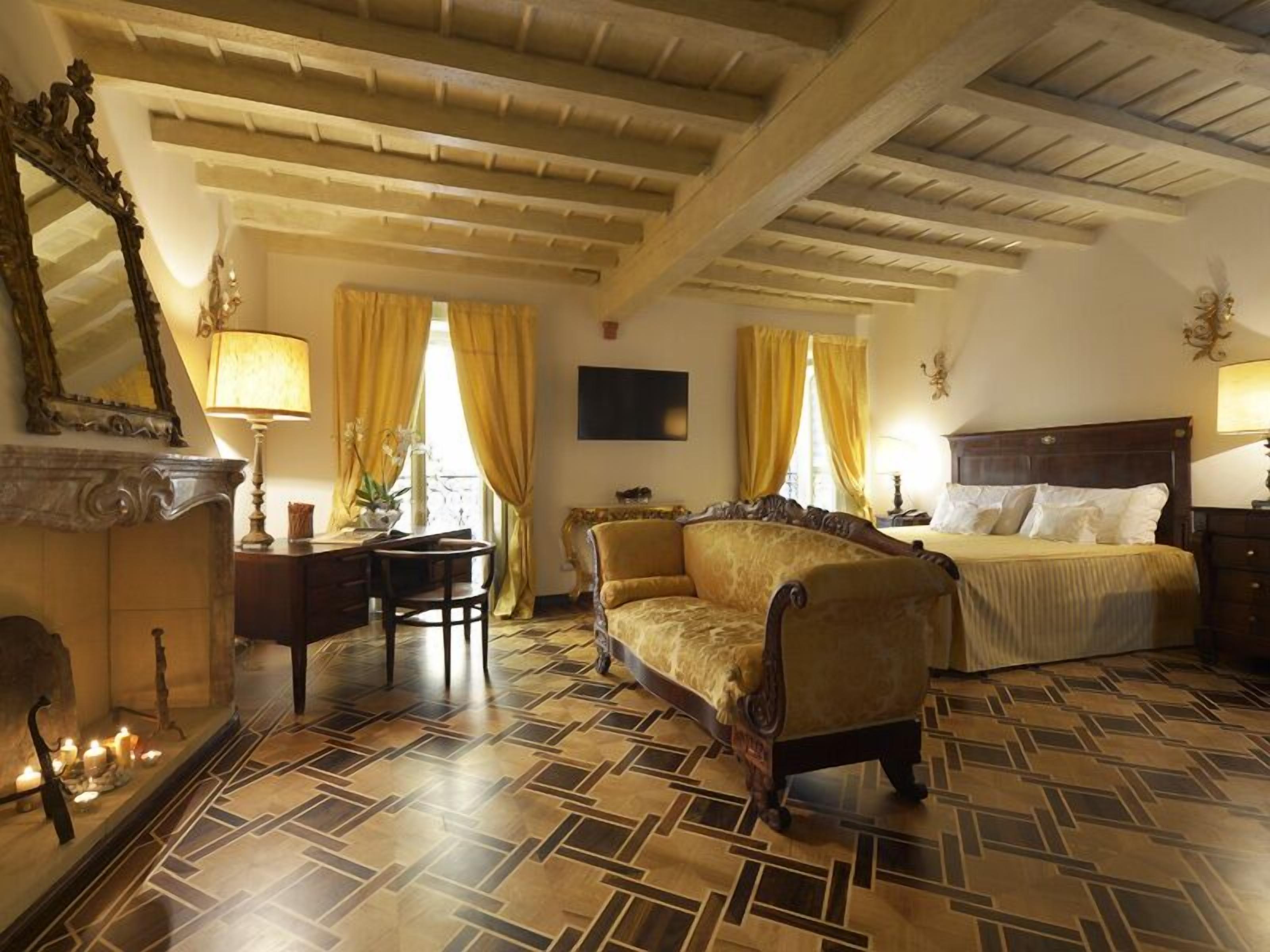 Minibar, coffres-forts dans les chambres, lits bébé (en supplément)