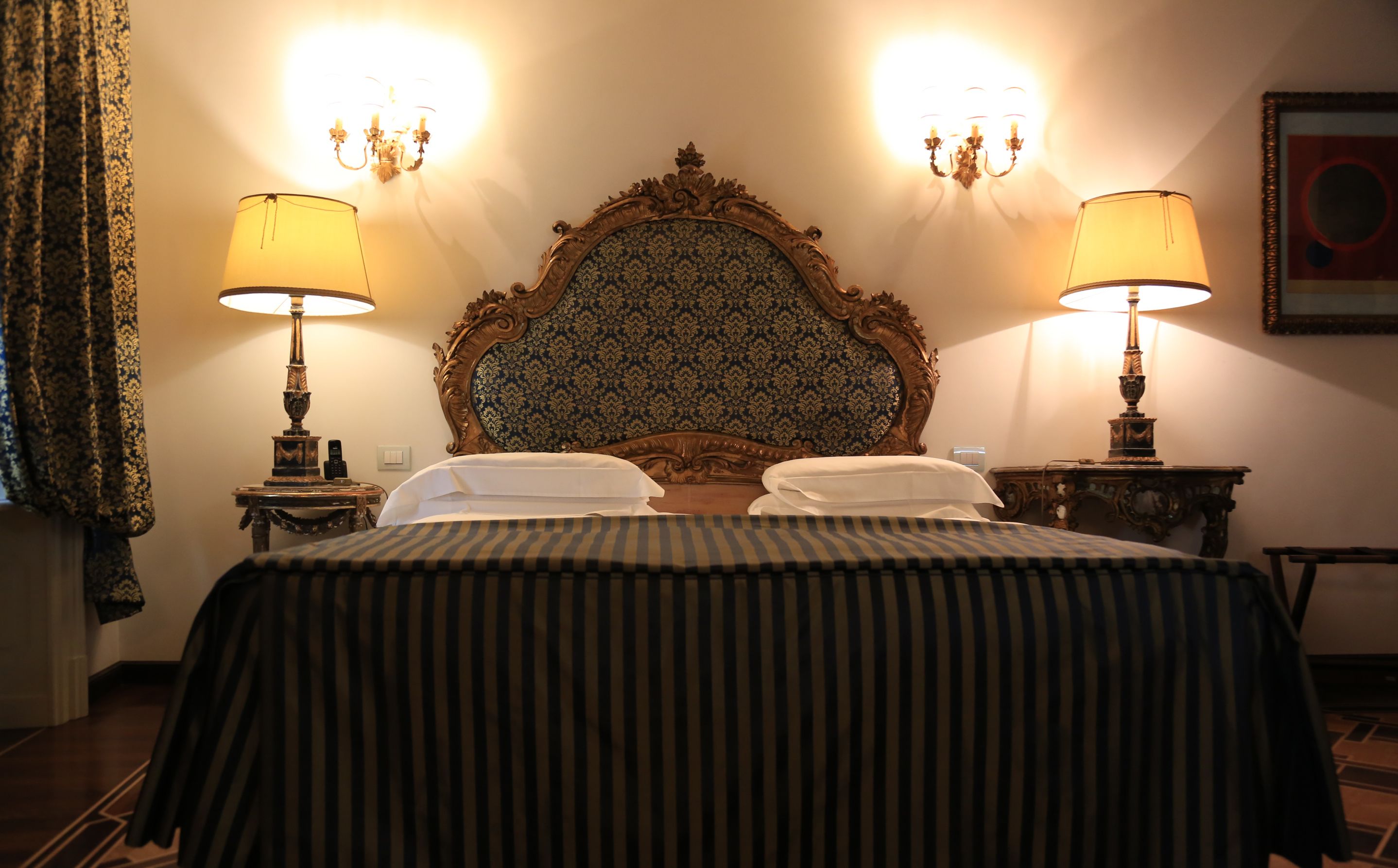 Minibar, coffres-forts dans les chambres, lits bébé (en supplément)