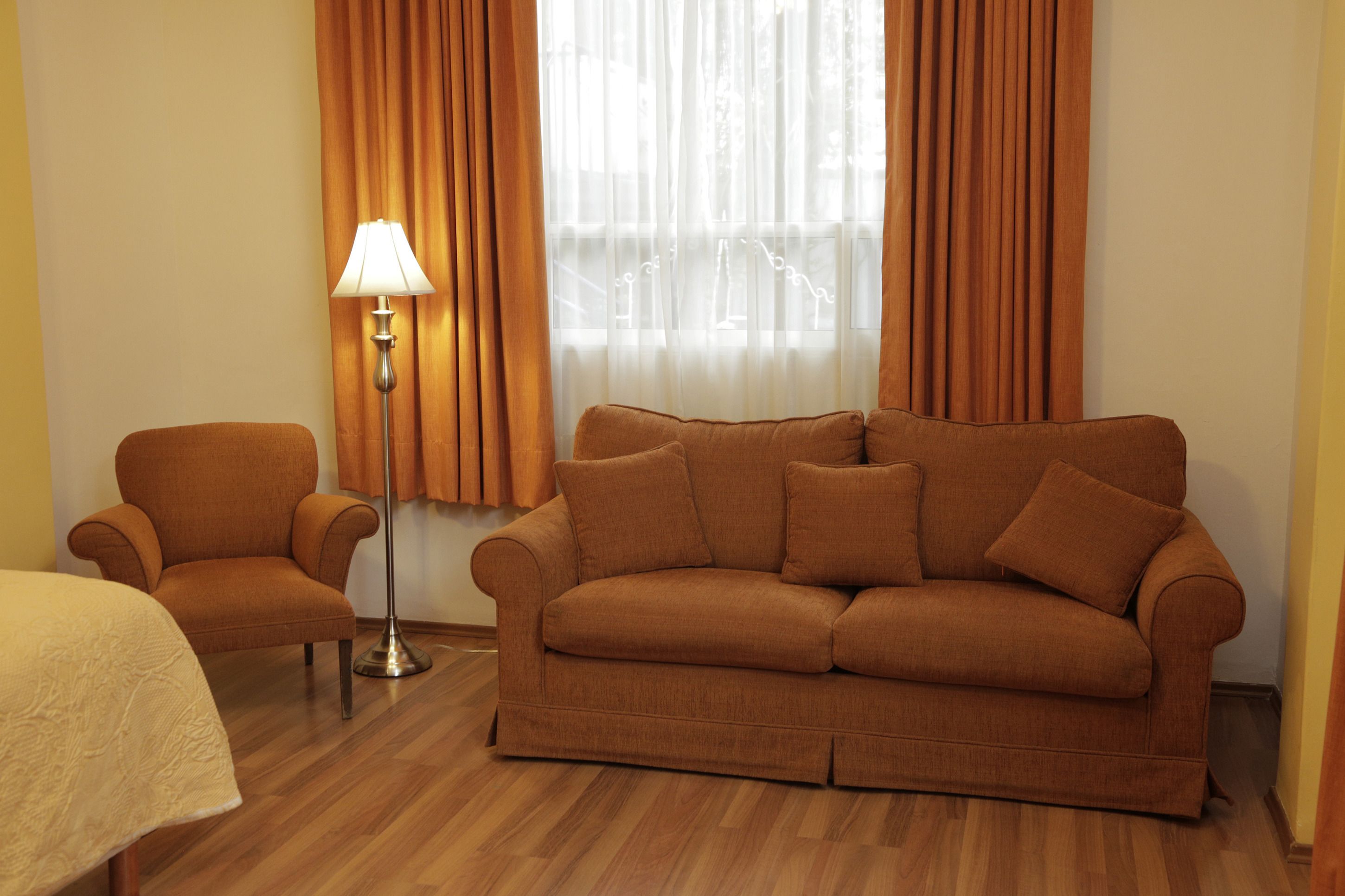 suite | 1 bedroom, in-room safe, individually decorated, desk