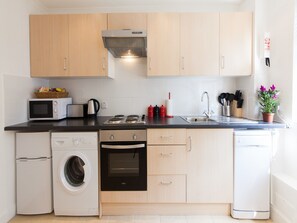 Apartment, 2 Bedrooms (Ground Floor) | Private kitchen - Leith Apartments (Edinburgh)