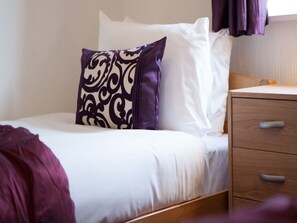 Free cots/infant beds, free WiFi - Leith Apartments (Edinburgh)