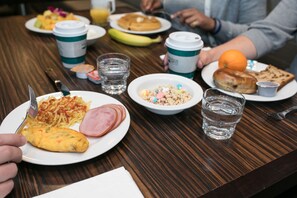 Tägliches inbegriffenes Frühstücksbuffet