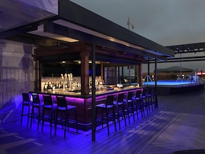 Bar (en la propiedad)