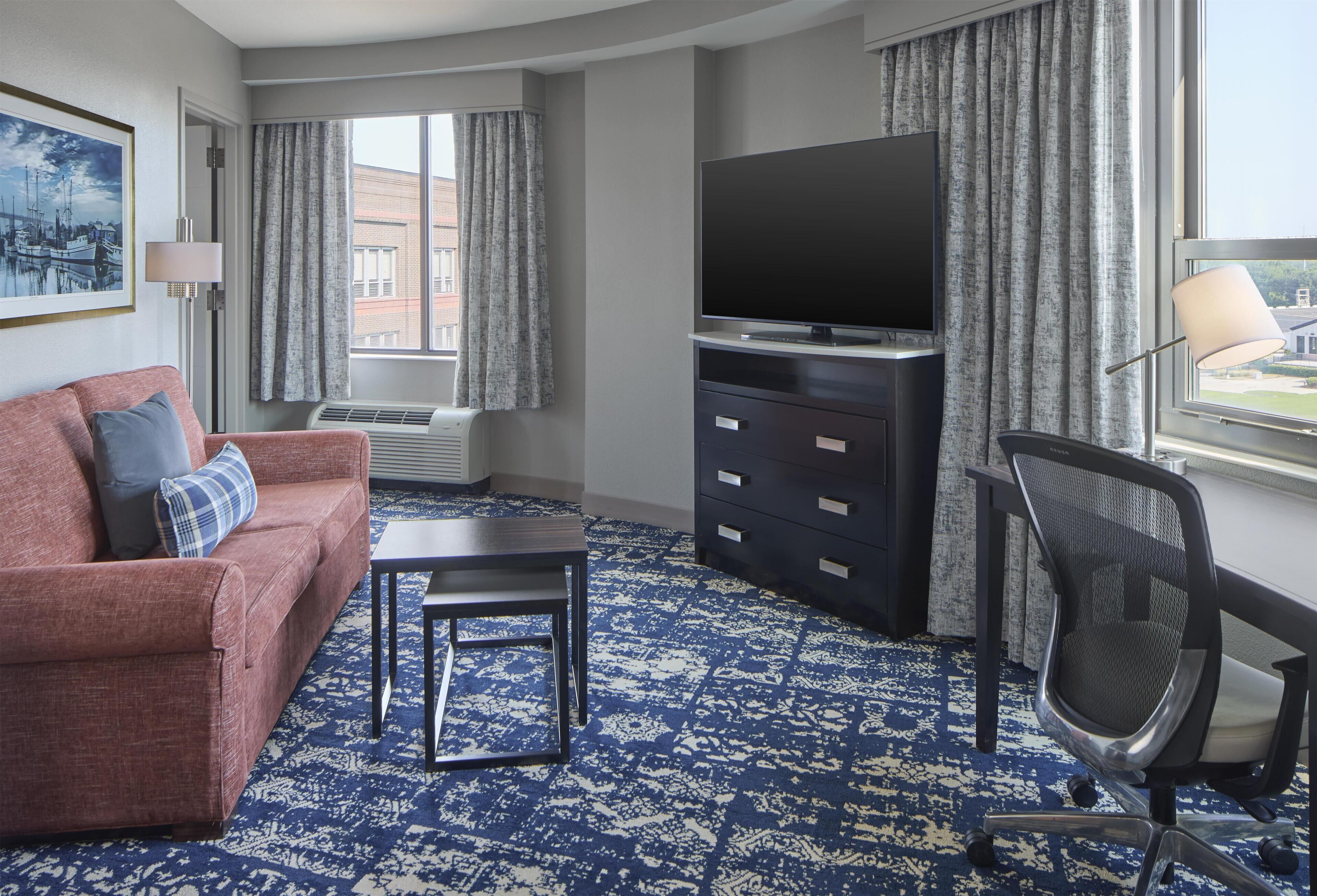 King Suite, Suite, 1 King-Bett, Nichtraucher, Flussblick | Wohnbereich