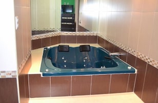 Bañera de hidromasaje privada