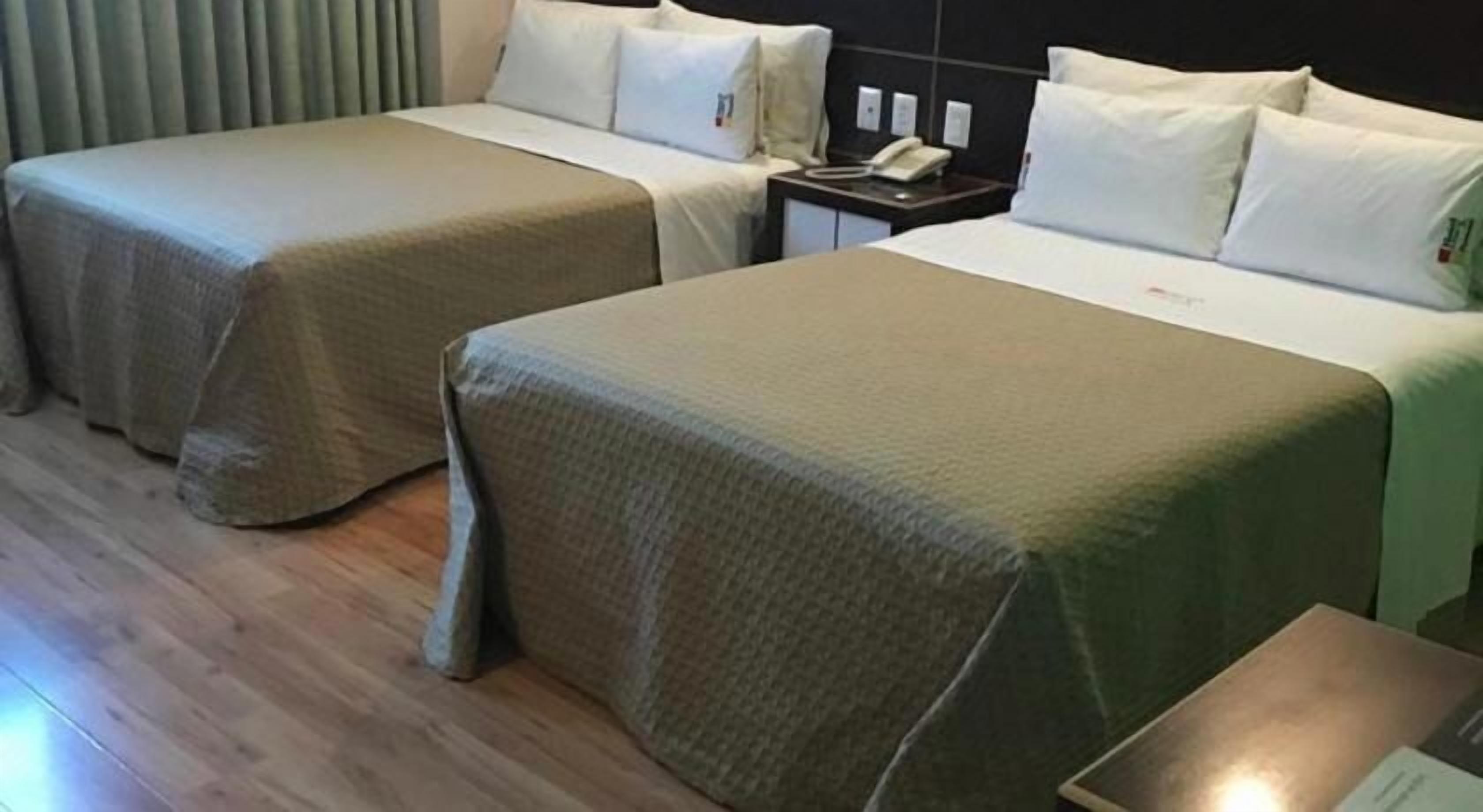 Premium bedding, in-room safe, desk, iron/ironing board