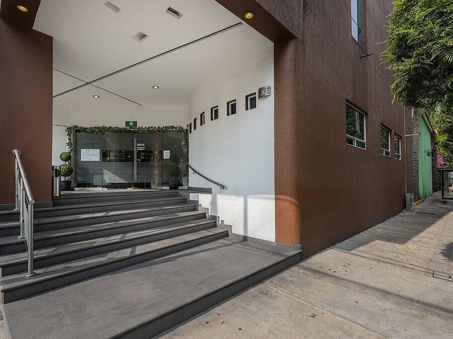 Entrada al alojamiento