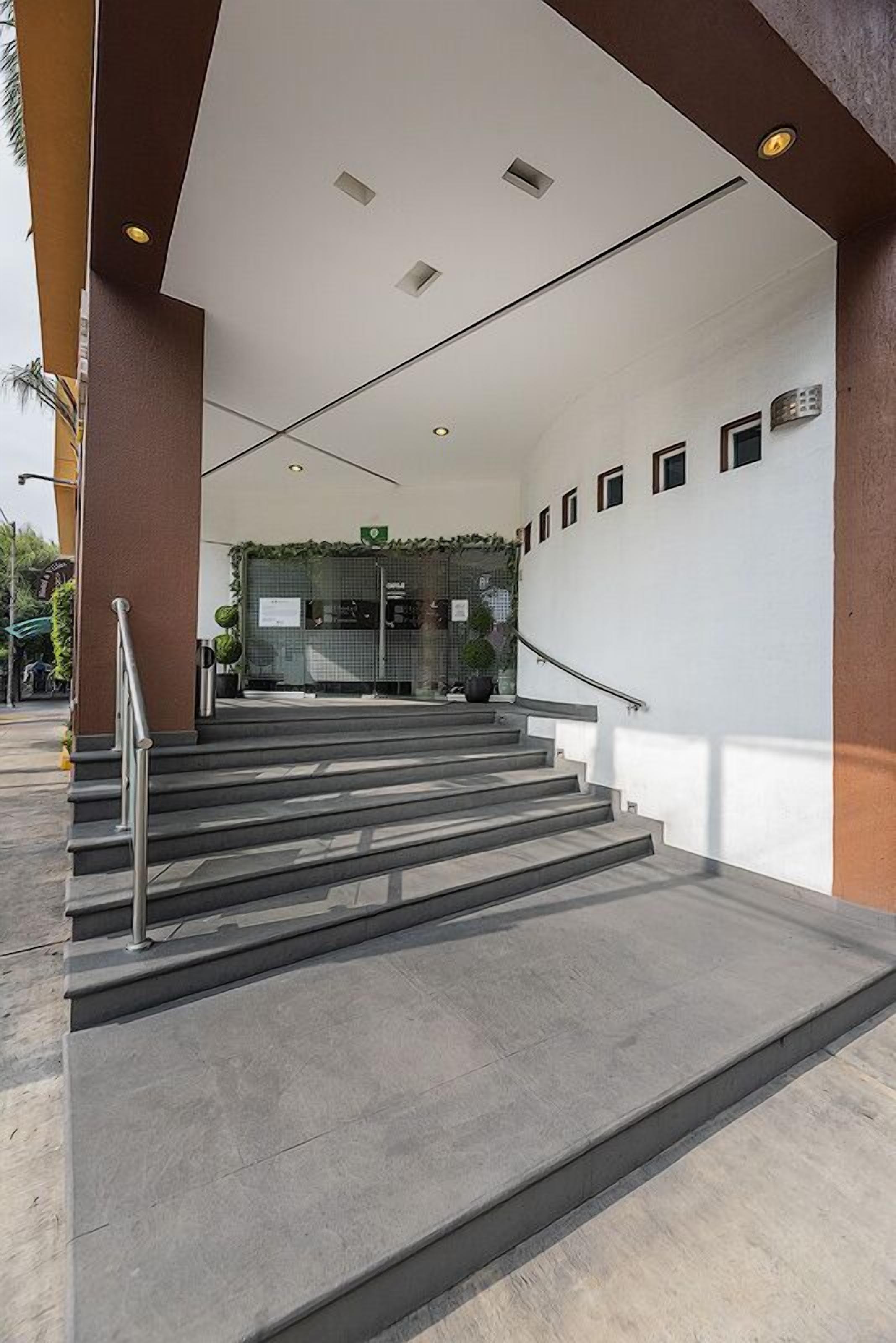 Handrails in stairways