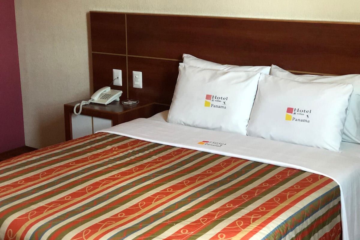 Premium bedding, in-room safe, desk, iron/ironing board