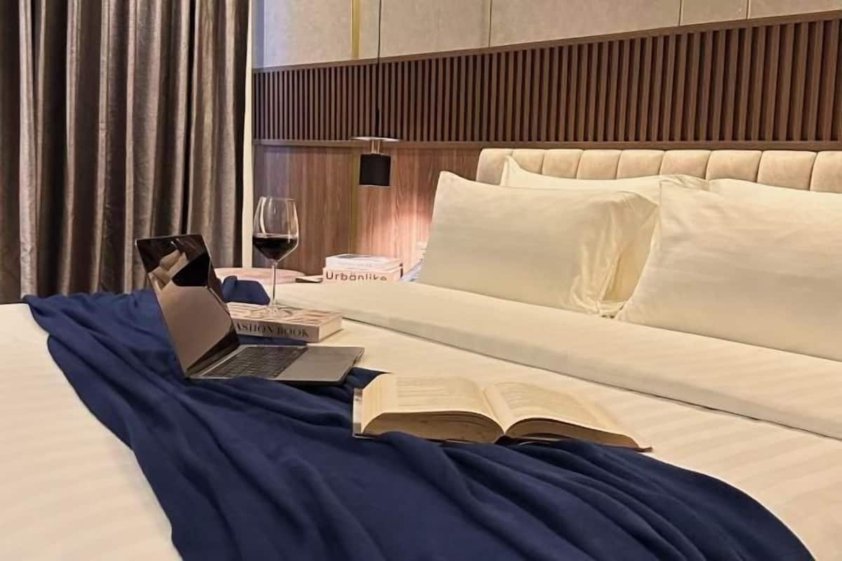 1 bedroom, minibar, in-room safe, individually furnished