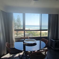 2 Bedroom Superior | Dining room