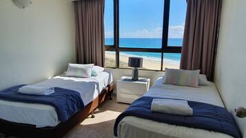 Individually furnished, iron/ironing board, free WiFi, bed sheets