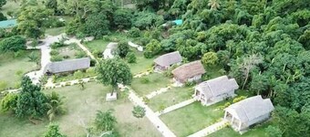 Alofa Beach Bungalows