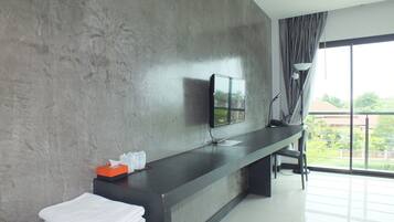 Standard Double Room | In-room dining