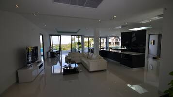 Penthouse Luxe, 4 chambres, coin cuisine, vue mer | Minibar, coffres-forts dans les chambres, bureau, chambres insonorisées