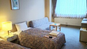 Zweibettzimmer | Schreibtisch, kostenloses WLAN, Bettwäsche