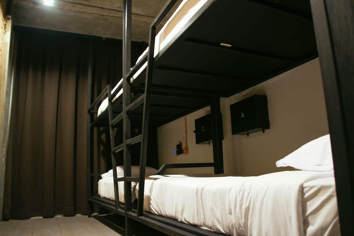 A Bed in 4 Beds Female Dormitory | Gratis wifi