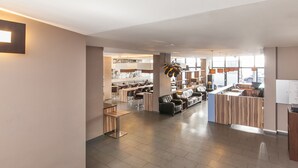 Bar (on property) - Munique Frankfurt City (Frankfurt)