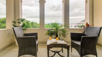 Royal Double Room | Living area | LCD TV
