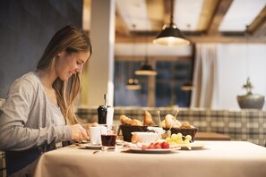 Daily buffet breakfast for a fee - Das Kaltenbach (Kaltenbach)