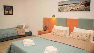 Estúdio | Cofres nos quartos, berços (sobretaxa), Wi-Fi de cortesia