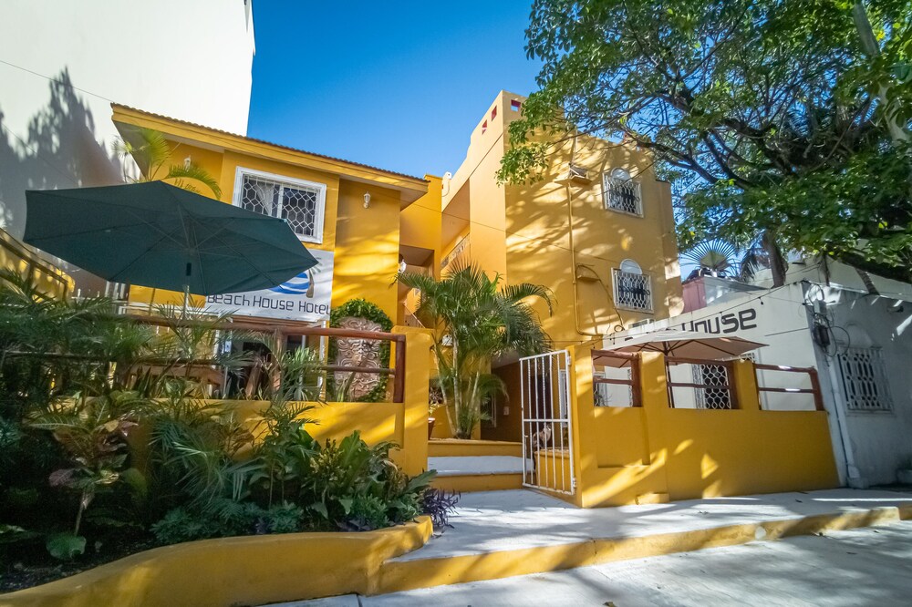 Beach House Hotel