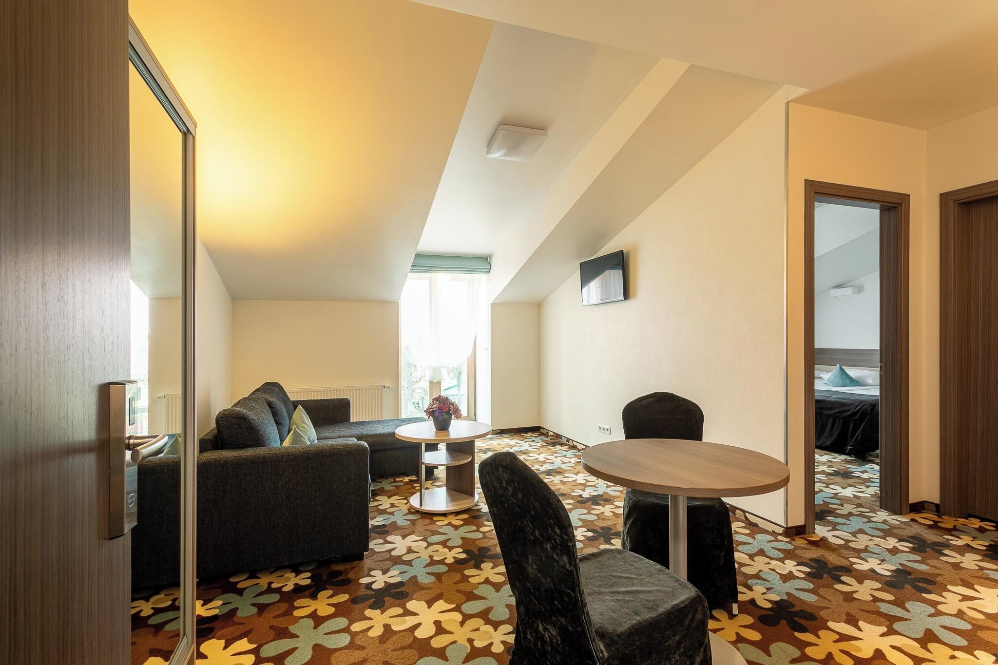 executive suite | living area | flat-screen tv