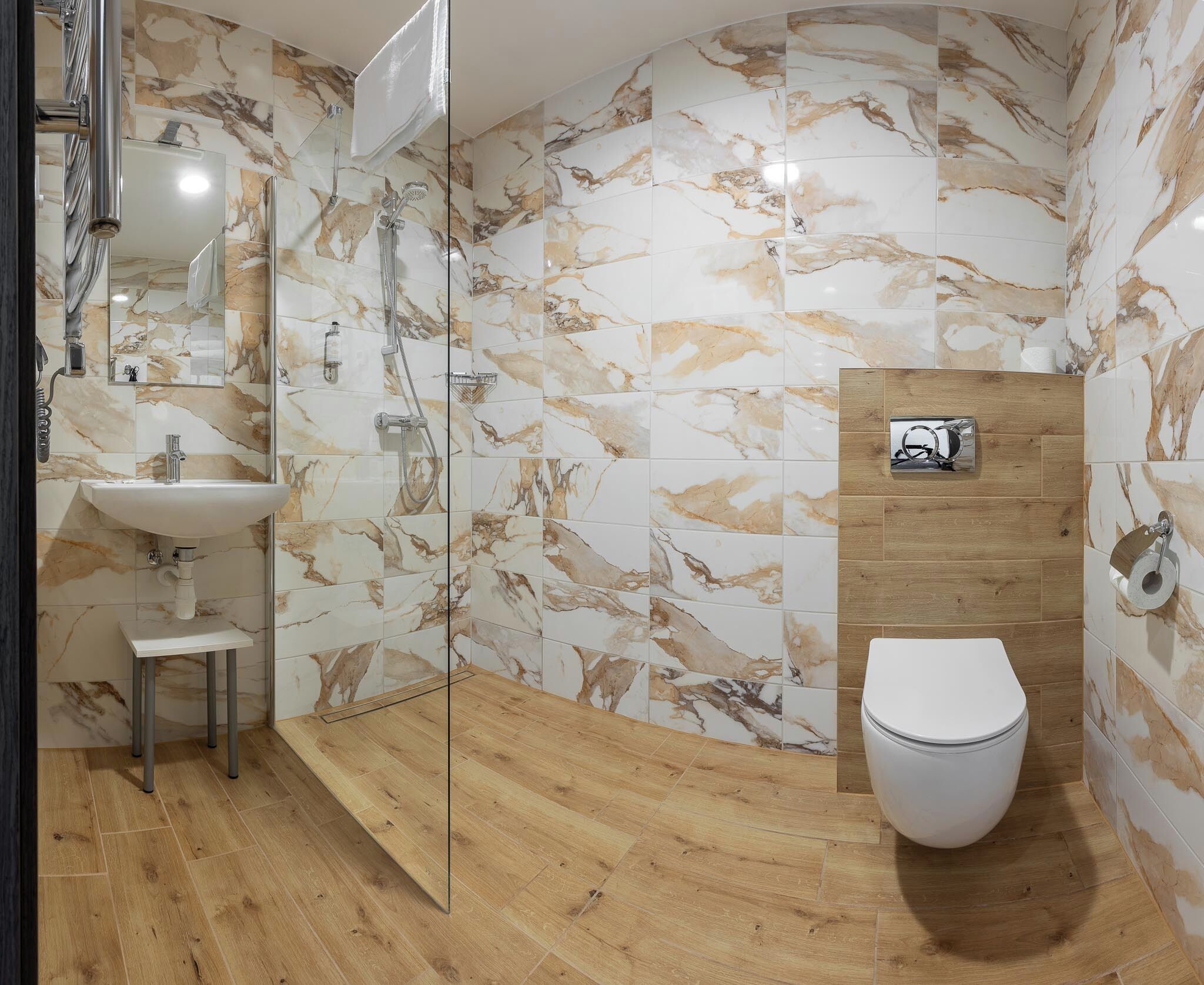 panoramic quadruple room | bathroom | free toiletries, hair dryer, towels