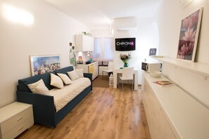 Apartment, 1 Bedroom | Premium bedding, memory foam beds, minibar, in-room safe - Chroma Octho (Rome)