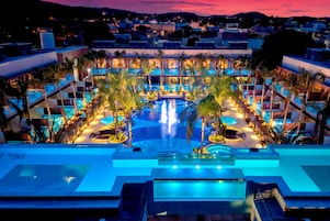 Indoor pool, 3 outdoor pools, pool umbrellas, sun loungers