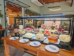 Free daily local cuisine breakfast 